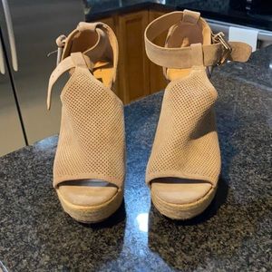 Marc Fisher wedge sandals size 8, tan/nude